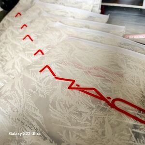 MAC zipper travel bagsWhite and Red Designer Bags 3 For 10$ water resisent NEW